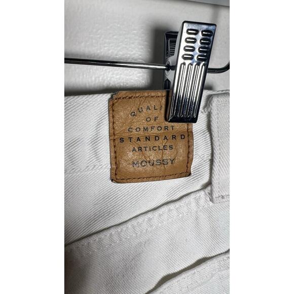 Moussy Shorts 0/US XS White High Rise Denim Raw Hem Button Fly Jean Shorts EUC - Picture 7 of 9